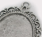 medalion oval argintiu